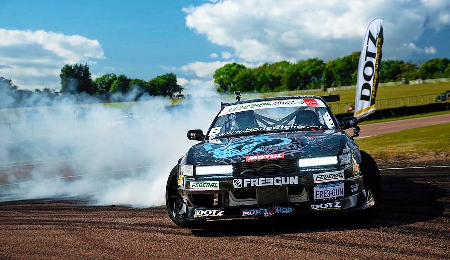 Tyre-smoking Frenzy Wows Fans at Federal Tyres King of Europe's UK Round